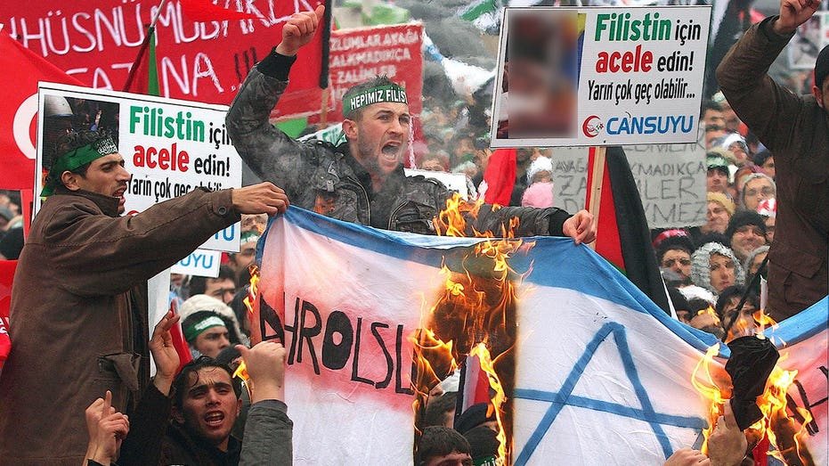 Critics Accuse Turkish Leaders of Crossing Into Antisemitism With Anti-Israel Rhetoric