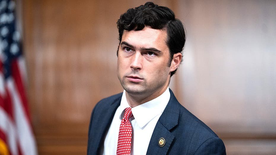 Rep. Brandon Gill backs Trump executive order to overhaul Smithsonian exhibits