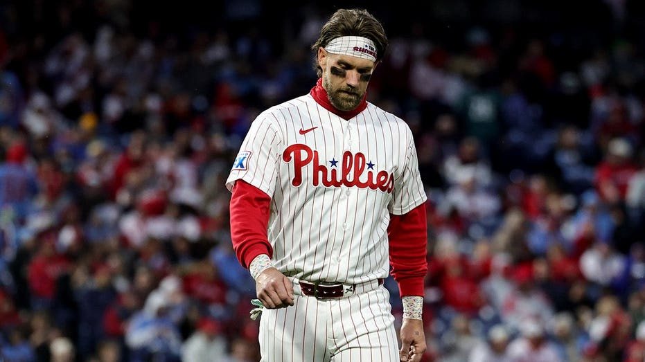 Pennsylvania Officials Review Bryce Harper Video Sent to FanDuel Bettor With Gambling Addiction