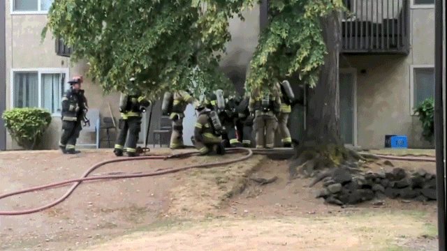 Explosion erupts as Washington firefighters investigate smoke at apartment complex