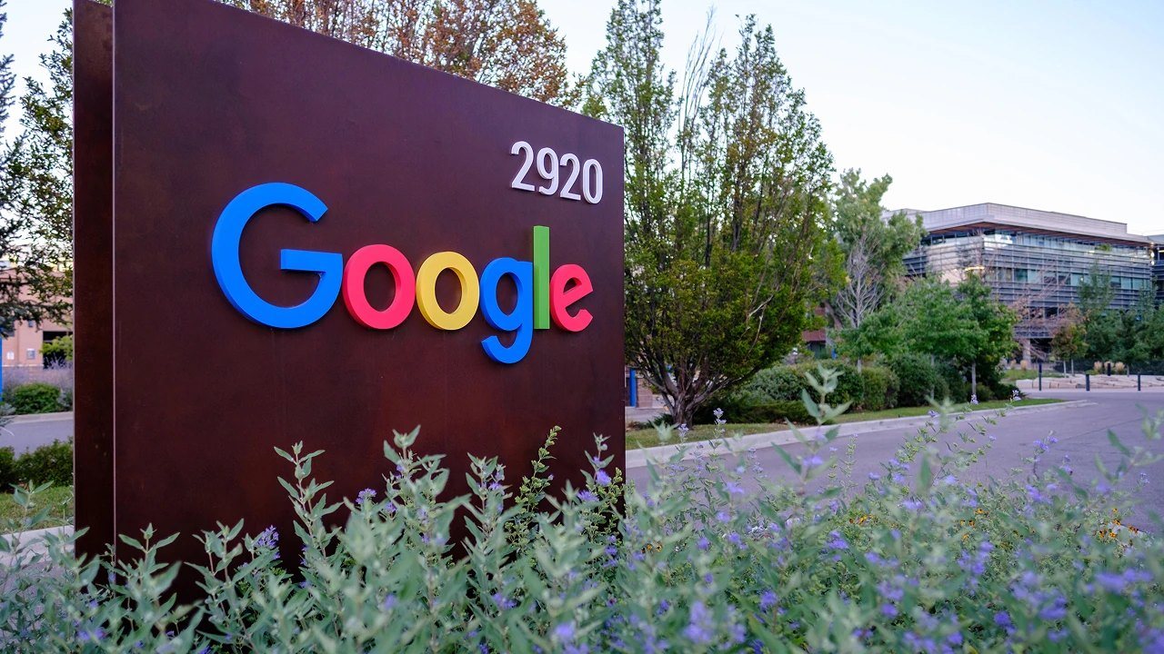 Google to Launch Experimental Satellite to Test AI Chips in Space