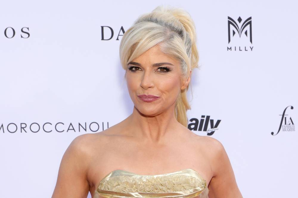 Selma Blair apologizes after alleged JFK airport assault on flight crew