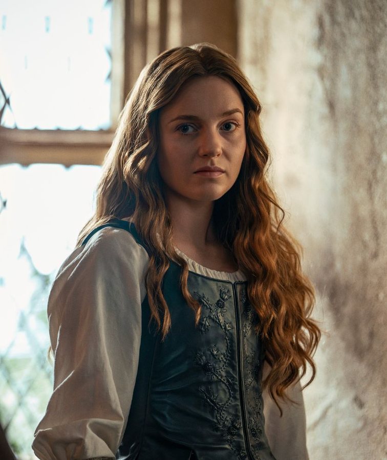 Outlander: Blood of My Blood Season 2 Episode 2 Review: A Turning Point for the Franchise