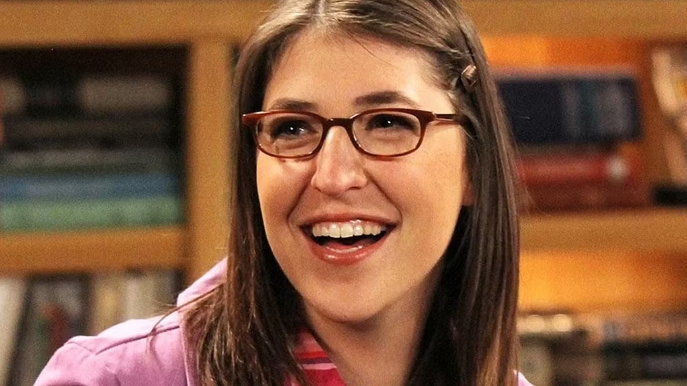 Mayim Bialik Reveals Which Big Bang Theory Costars She Still Keeps in Touch With