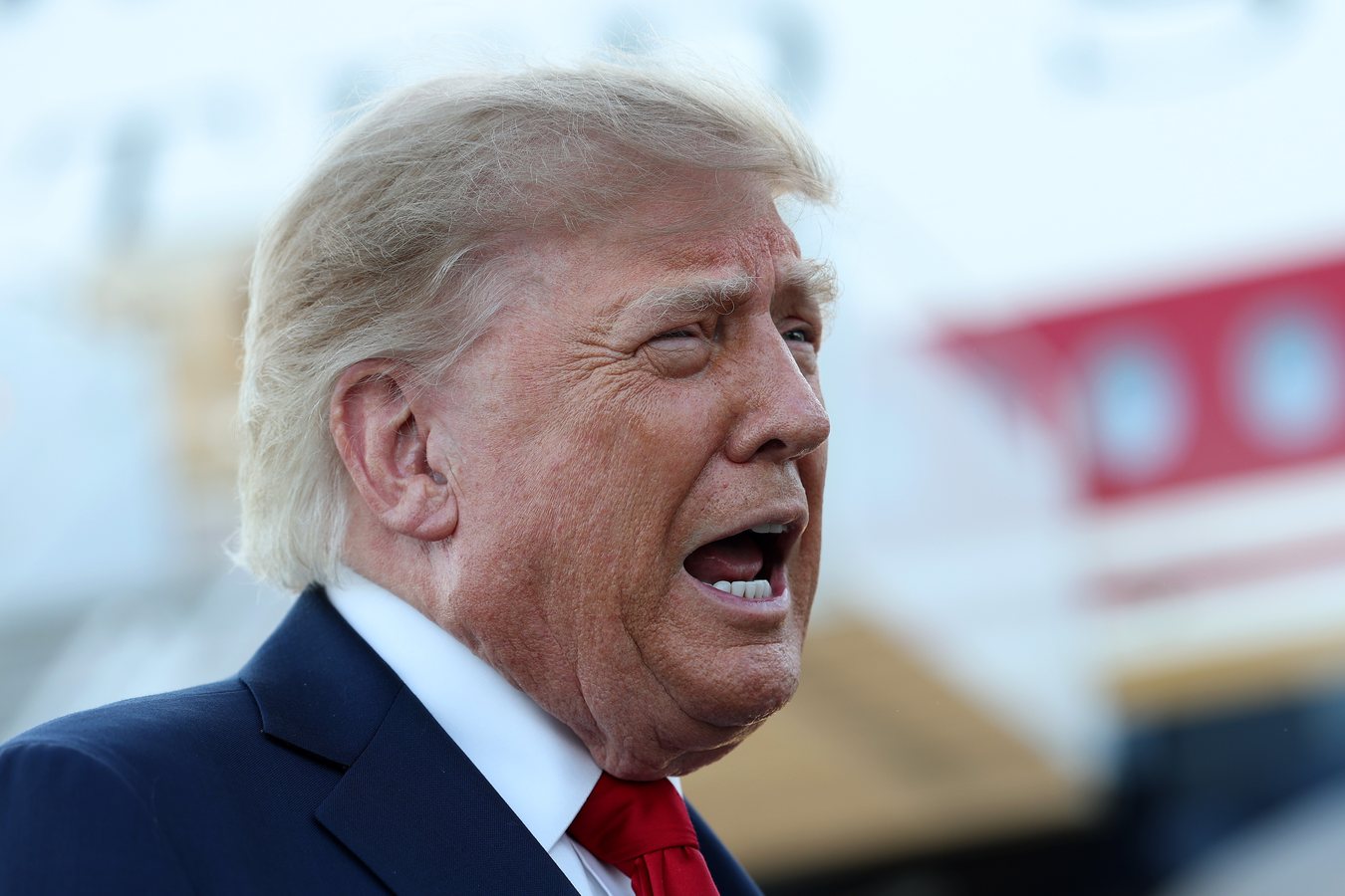 DOJ Opens Antitrust Probe Into Five TV Networks Over Suspended Trump Pool Coverage