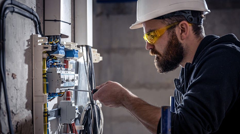 Community college and trade school offer path to avoid student debt, build family wealth