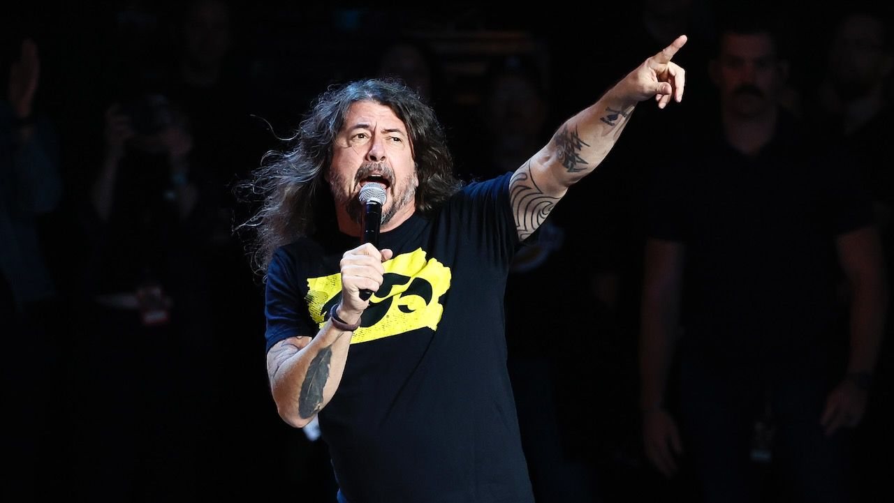 Dave Grohl Dedicates «My Hero» to «New Friend Jack» at Power to the People Festival